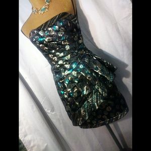 Size 0 Phoebe Countor Cocktail Dress